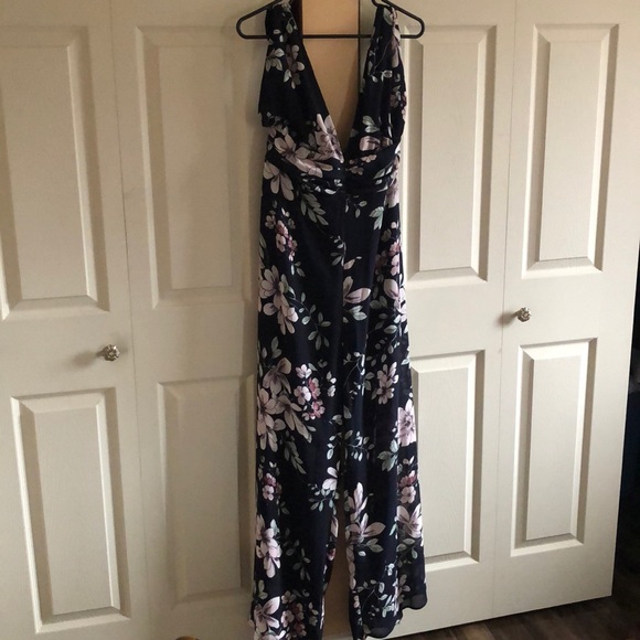 Dynamite Other - Dynamite Navy Blue  Floral Romper NWT